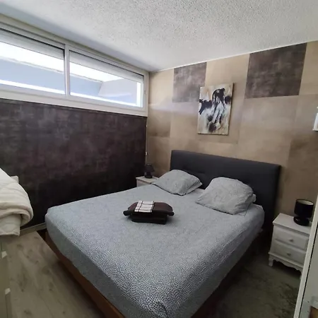 Naturiste Cap D'agde Port Ambonne 304